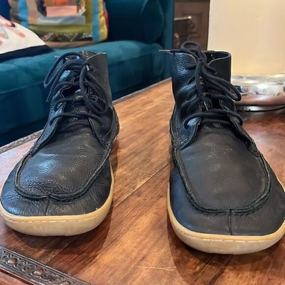 Outer black leather low Chukka boots, size 9! main image 7